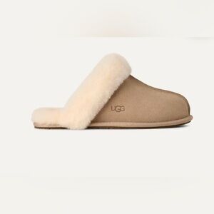UGG Scuffette Slipper - Size 7